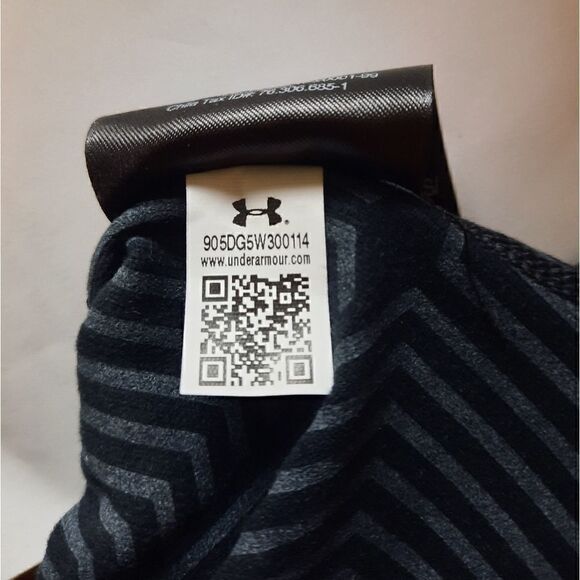 NWOT Under Armour Cold Gear Base Layer Hoodie - Picture 4 of 10